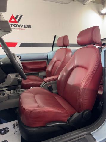 Volkswagen New Beetle 1.6 Cabrio - Foto 9