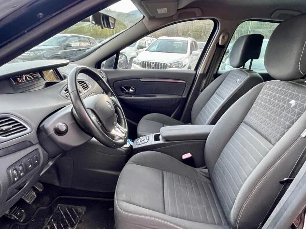 Renault Scenic XMod dCi 110 CV Limited - Foto 6
