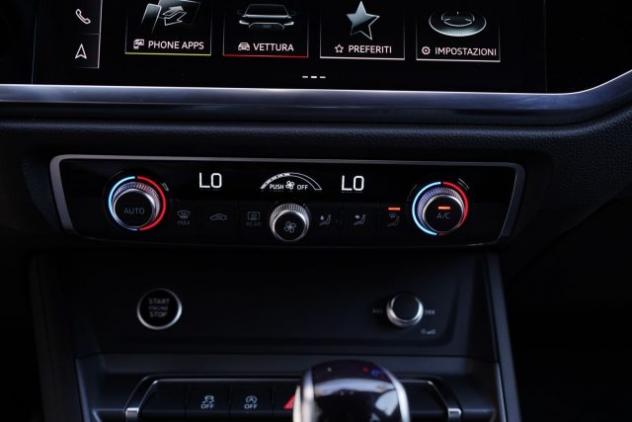 AUDI Q3 35 TDI 150CV S tronic Identity Black rif. 23841822 - Foto 10