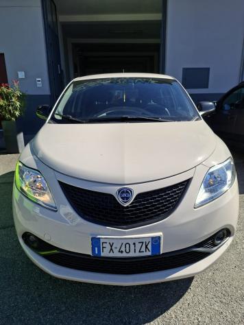 Lancia Ypsilon 1.2 69 CV 5 porte GPL Ecochic Gold - Foto 4