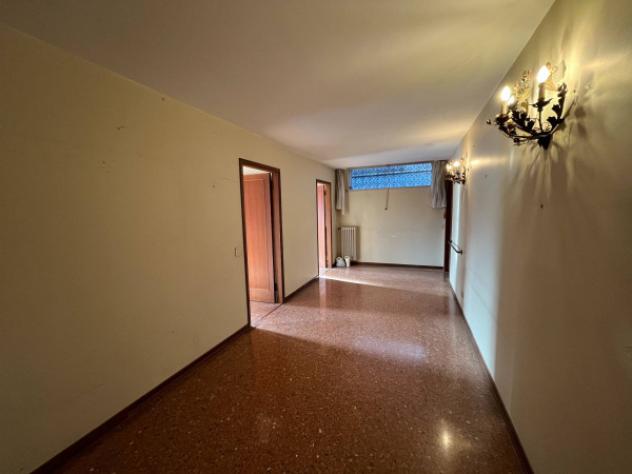Attico / Mansarda di 200 m² con più di 5 locali in vendita a Venezia - Foto 3