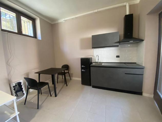 cs - nuovo molocale indipendente - arredato con posto coperto per moto - lavanderia - Foto 3