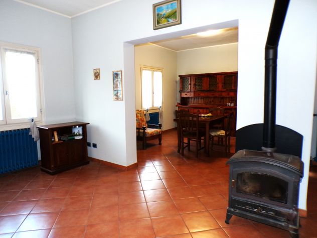 Laveno Mombello - casa singola con giardino - Foto 4