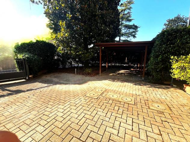 VILLINO di 6 vani e di 140 mq (CAMPI BISENZIO) rif. L1307_4 - Foto 7