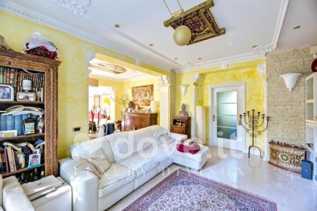 Villa di 286 m² con più di 5 locali e posto auto in vendita a Varese - Foto 9