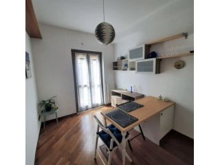 OSTIA BILOCALE ARREDATO