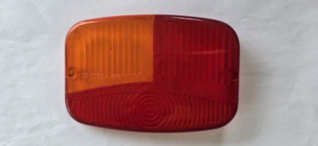 PLASTICA FANALE POSTERIORE DESTRO PIAGGIO APE AC FARO BASSO