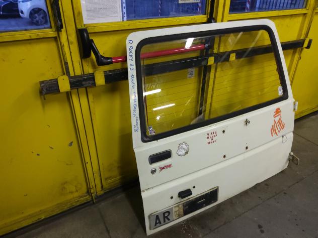 PORTELLONE POSTERIORE COMPLETO DAIHATSU Rocky Serie 3Y (8402) - Foto 3