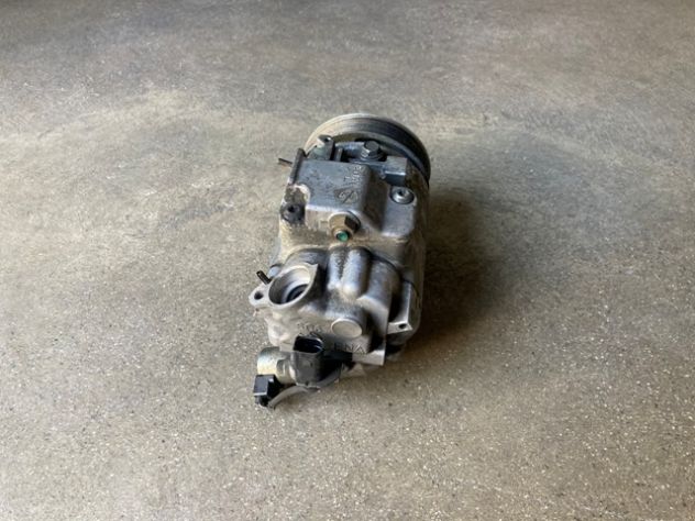 Compressore climatizzatore Volkswagen Polo 1.4 16v del 2006 (6Q0820803R) - Foto 4