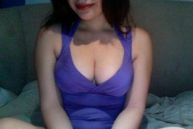 Donna di Imola, 29 anni.  Fisico Normale Tel: