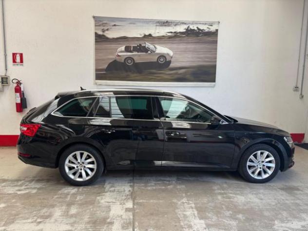 SKODA Superb 2.0 TDI EVO 150 CV SCR DSG Wagon Executive rif. 24068194 - Foto 2