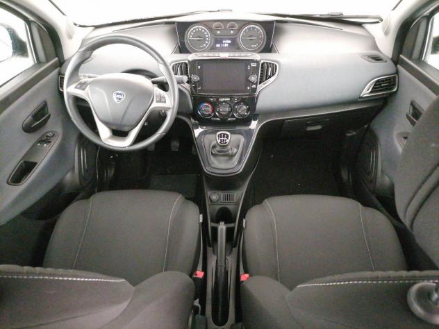 Lancia Ypsilon 1.0 firefly hybrid Gold s&s 70cv - Foto 9