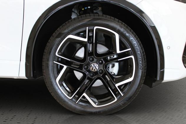 Volkswagen Tiguan 1.5 eTSI 110KW ACT R-Line DSG #Cerchi20 - Foto 8