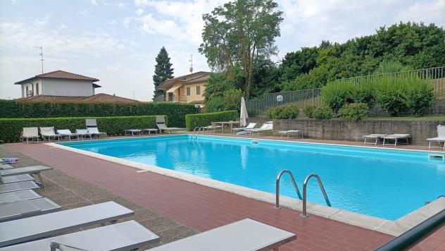 LESMO COUNTRY: 5 locali con tripli servizi e terrazzo. Cantina e Poss. box doppio. - Foto 7