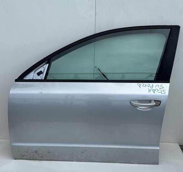 PORTA ANT.S.  ARGENTO C/ALZ. E SERR. 999-U1307445 Carrozzeria  Lamierati esterni  Porte  Porta ant. sx. SKODA - SUPERB - 01-09-2008 - 01-08-2013, SKOD