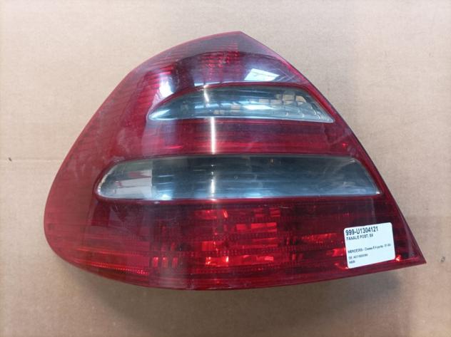 FANALE POST. SX 999-U1304121 Parti elettriche  Fanaleria  Fanali  Fanale post. sx. MERCEDES - Classe E 4 porte - 01-04-2002 - 01-03-2009