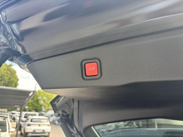 Jeep Avenger e-Hybrid 1.2 turbo e-hybrid mhev Summit 110cv #Tetto #Portellone Elettrico - Foto 8