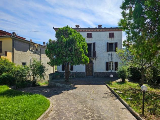 Villa in vendita a Colle di Compito - Capannori 216 mq Rif: 1407431