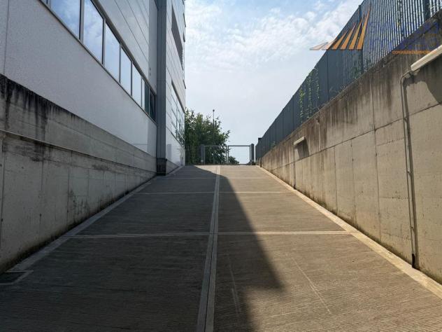UFFICIO ARREDATO IN AFFITTO A MONZA - Foto 19