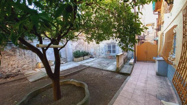 Alassio, porzione di casa con giardino a 30 metri dal mare. - Foto 10