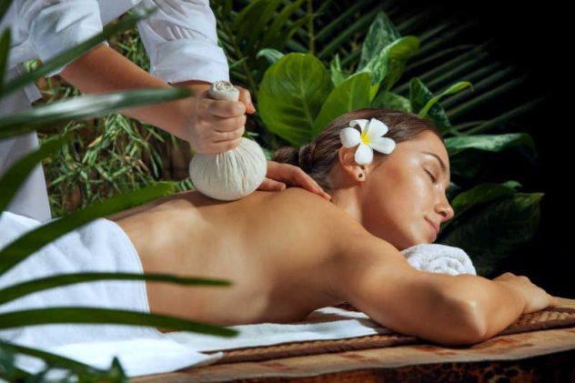 TEL-3517913638-RAGAZZA ORIENTALI MASSAGGI RILASSANTE DOLCE CARINA Centro Massag - Foto 2