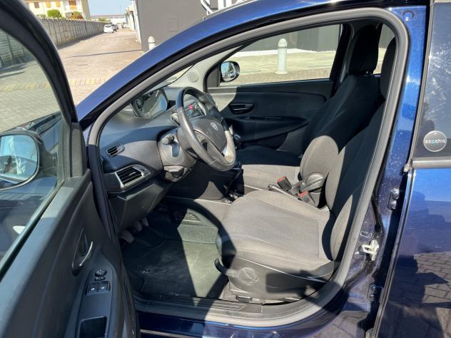 Lancia Ypsilon 1.0 70cv Firefly Hybrid S&S Gold - Foto 7