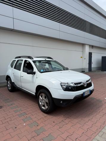 Dacia Duster 1.6 110CV 4x2 benzina anno 2013 km 90.000 - Foto 3