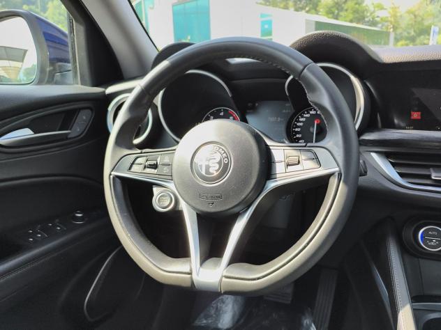 Alfa Romeo Stelvio 2.2 Turbodiesel 210 CV AT8 Q4 Executive - Foto 9