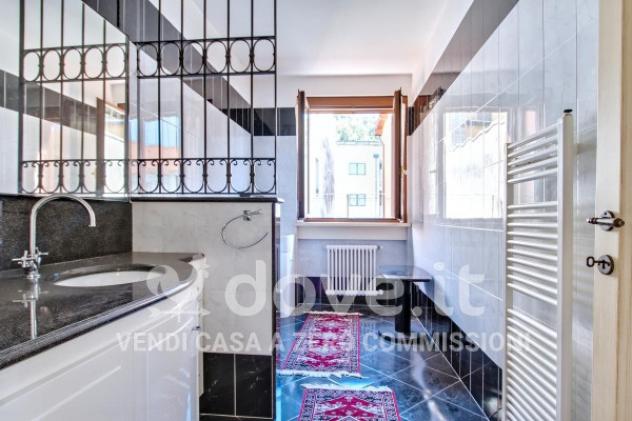 Casa indipendente di 394 m² con più di 5 locali e box auto doppio in vendita a Casnigo - Foto 15