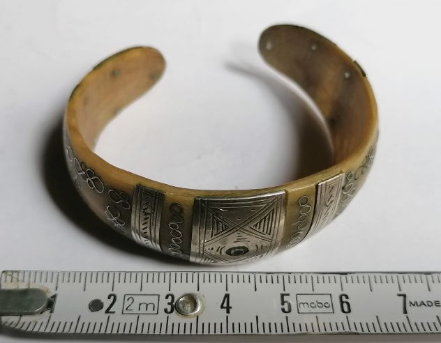 COPPIA RARI ANTICHI BRACCIALI TRIBALI TUAREG IN CORNO E ARGENTO. - Foto 9