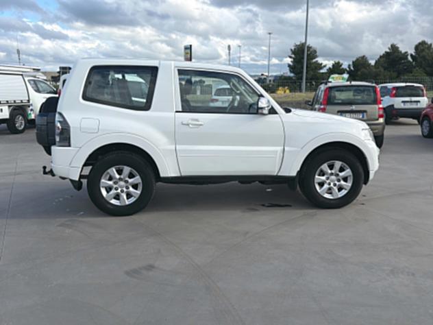 Mitsubishi Pajero 3.2 DI-D 16V aut. 3p. Intense DPF IVA ESPOSTA - Foto 5