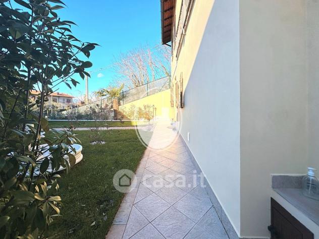 Villa in Vendita in Via Armino a Gavirate - Foto 4