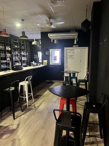 BELLO E REDDITIZIO BAR/PUB IN VENDITA A VALENCIA - Foto 6