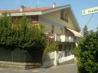 APPARTAMENTO di 4 vani e di 75 mq (MASSA - CENTRO) rif. AR-FREDI