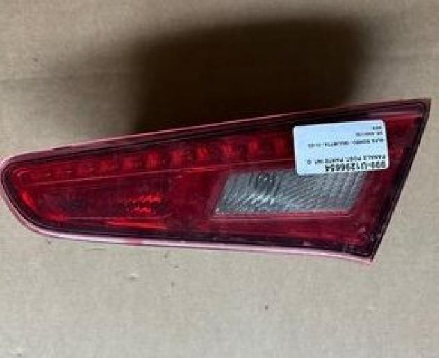 FANALE POST. PARTE INT. D. 999-U1296654 Parti elettriche  Fanaleria  Fanali  Fanale post. dx. ALFA ROMEO - GIULIETTA - 01-03-2010 -
