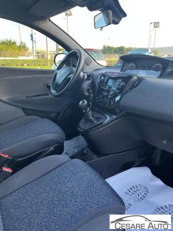 LANCIA - Ypsilon - 1.0 FireFly 5p S&S Hybrid Silver - Foto 7
