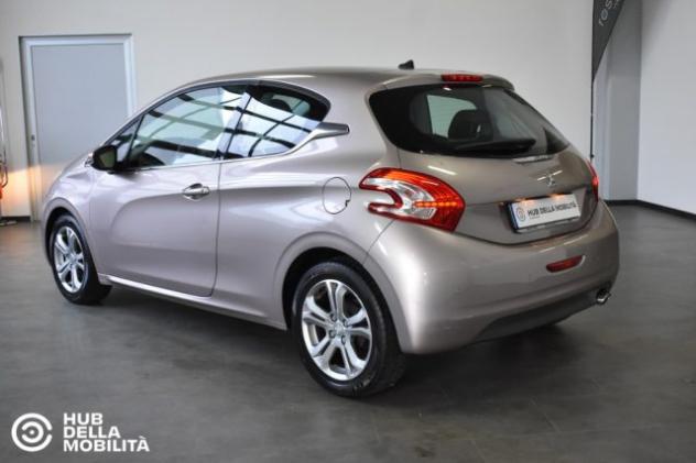 PEUGEOT 208 1.4 8V HDi 68CV 3p. Allure rif. 23529881 - Foto 6