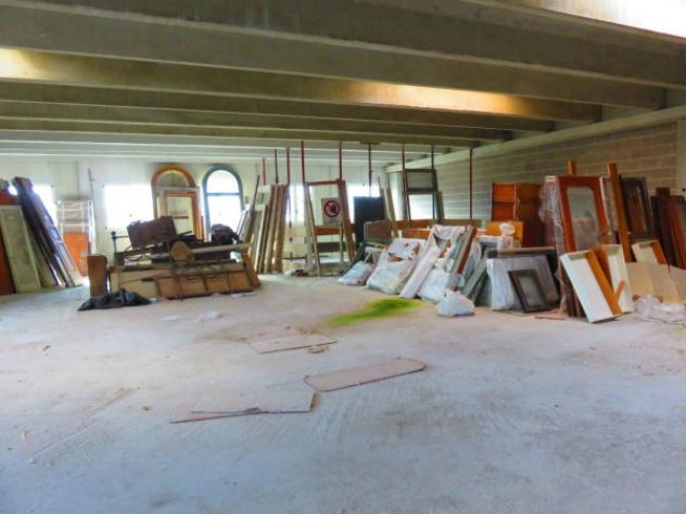 Immobile in asta di 171 m² con più di 5 locali in vendita a L'Aquila - Foto 3