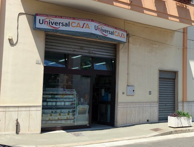 ATTIVITA' AVVIATA IN POSIZIONE STRATEGICA, IN VENDITA - Foto 2