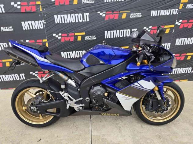 YAMAHA YZF R1 / Export Video 360 rif. 23990010