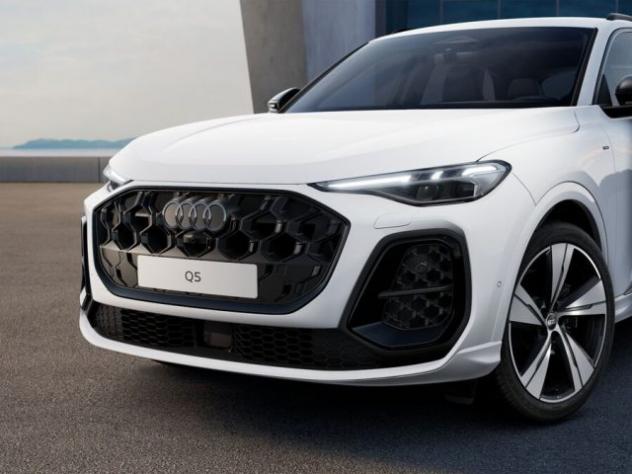 AUDI QUATTRO Audi Q5 SUV S line edition e-hybrid 220 kW S tron rif. 23000281 - Foto 6