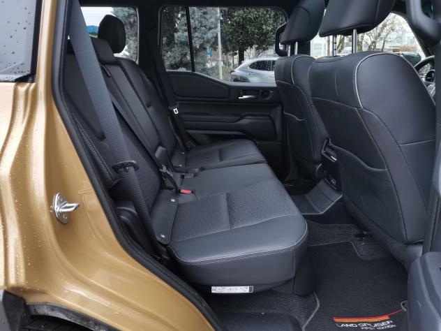 Toyota Land Cruiser Land Cruiser 2.8 D4D A/T AWD First Edition - Foto 8