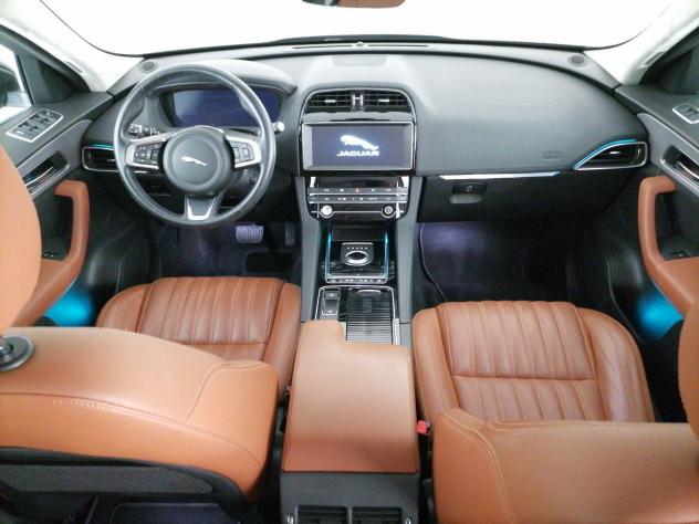 Jaguar F-Pace 2.0d i4 Portfolio awd 180cv auto my20 - Foto 5