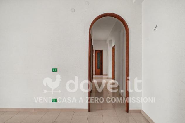 Appartamento di 118 m² con 5 locali e posto auto in vendita a Taranto - Foto 9