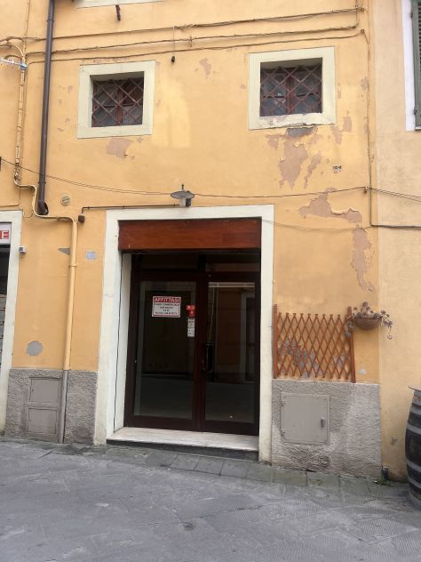 Affittasi fondo commerciale nel Corso di Asciano - Foto 3