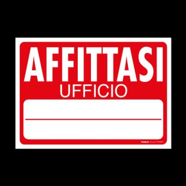 Immobile di 139 m² in affitto a Carpi