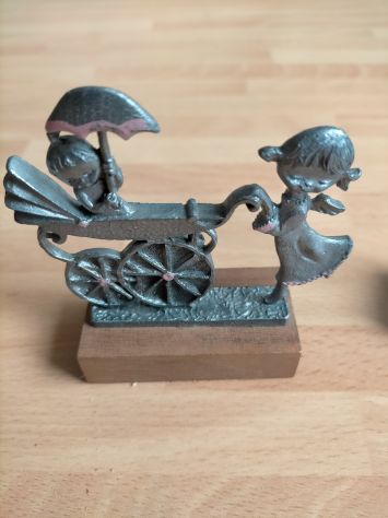 Soprammobile bambina con carrozzina ombrello Peltro e legno - Foto 2