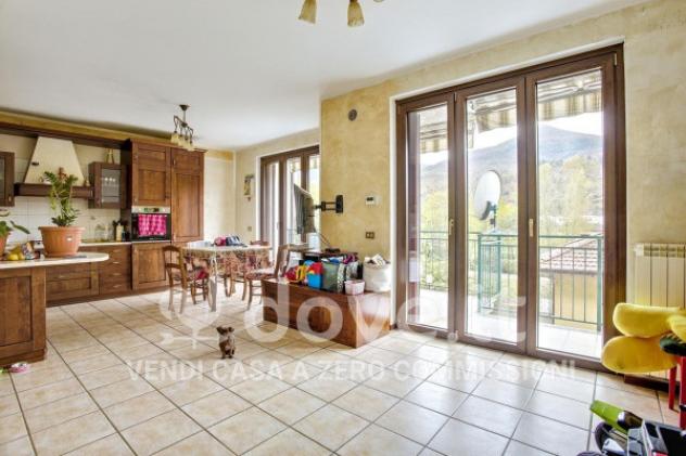 Appartamento di 85 m² con 3 locali e box auto in vendita a Montegrino Valtravaglia