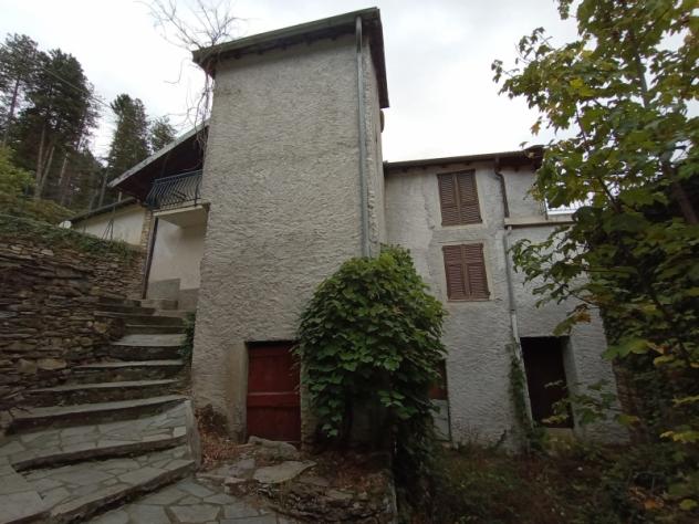 VENDESI A REZZO GRANDE CASA INDIPENDENTE BIFAMILIARE, CON TERRAZZA, CON GIARDINO - Foto 7