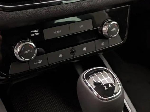 Škoda Kamiq 1.0 TSI 115 CV Style - Foto 8